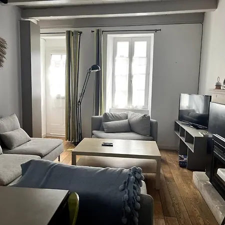 Grande Maison De Village Avec Piscine Holiday home