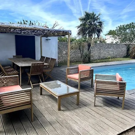 Holiday home Grande Maison De Village Avec Piscine